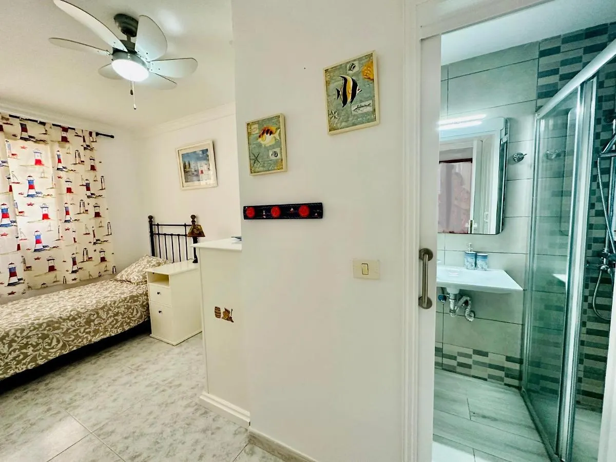 Playa Del Cura - Spacious Beachside Apartment