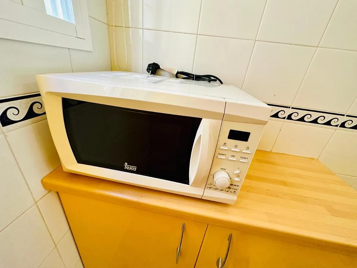 Playa Del Cura - Spacious Beachside Apartment