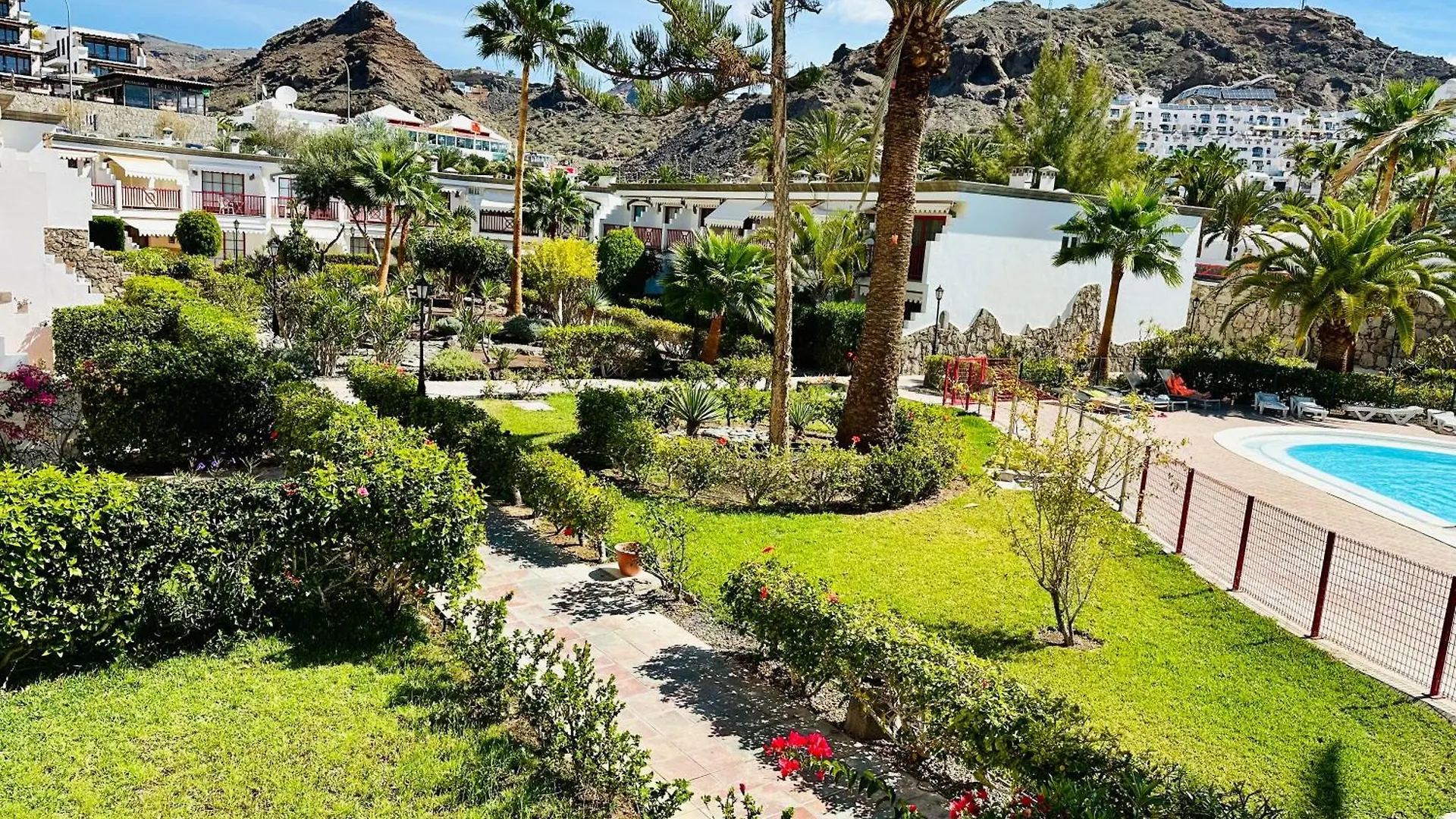Playa Del Cura - Spacious Beachside Apartment İspanya