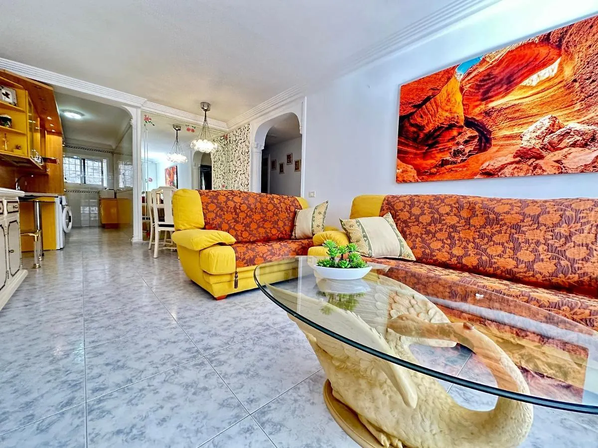 Playa Del Cura - Spacious Beachside Apartment 0*, 플라야델쿠라