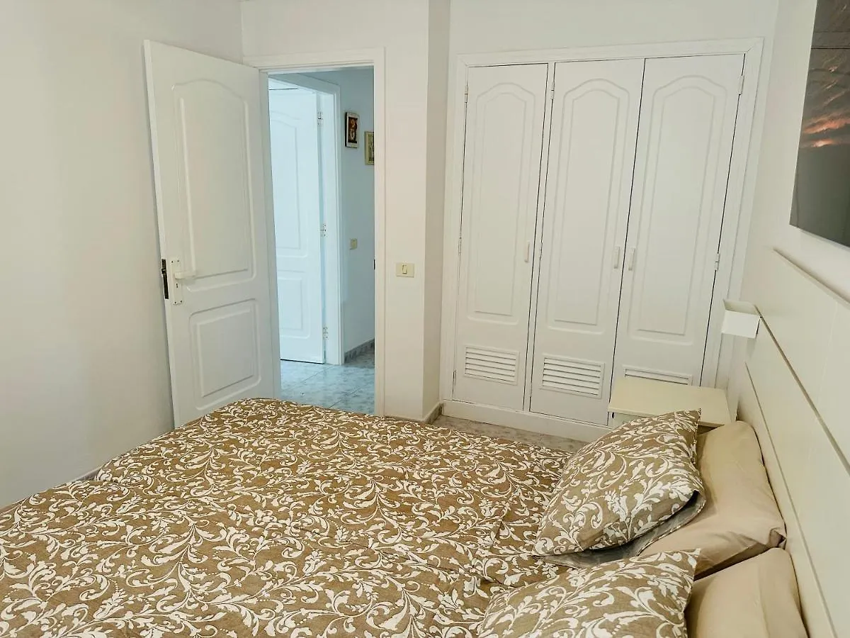 Playa Del Cura - Spacious Beachside Apartment 0*, 플라야델쿠라 스페인